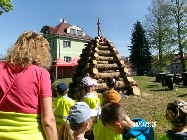 100_1562
