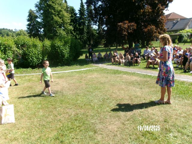 100_2400
